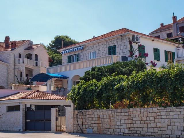 Apartments Marija Постіра Екстер'єр фото